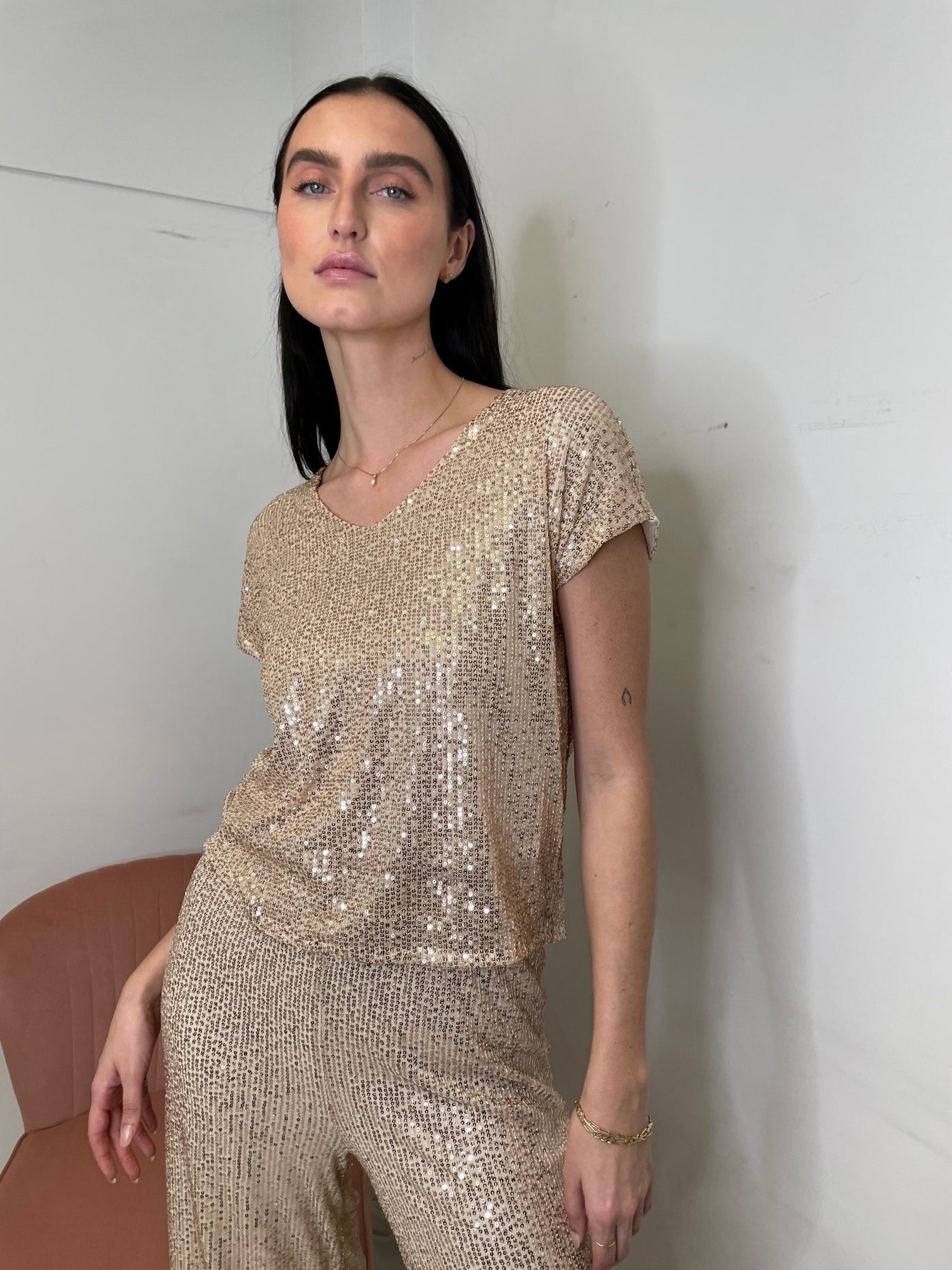 The Pink Door Sequin S/S Top - Gold