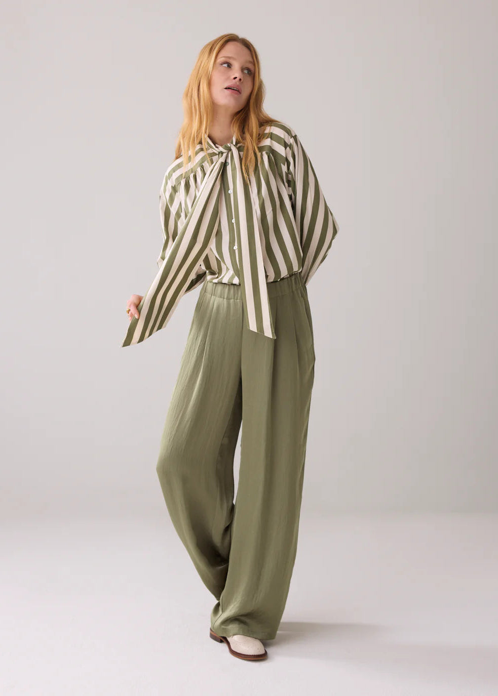 SUMMUM Bow Tie Printed Stripe Blouse Combat Green