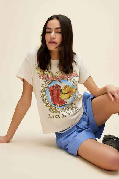 Daydreamer Willie Nelson Paisley Tee - Dirty White