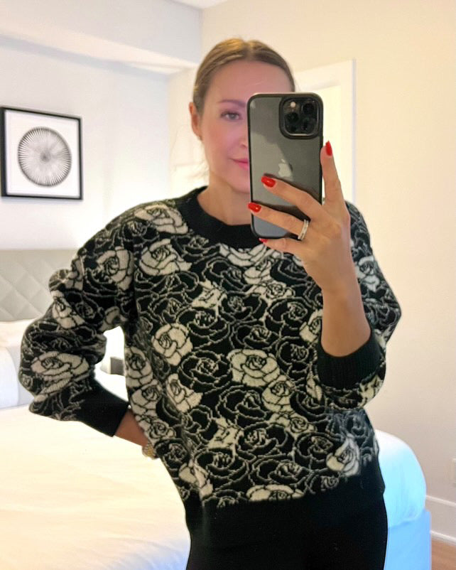 Lyla & Luxe Rose Print Crewneck Sweater Black/White