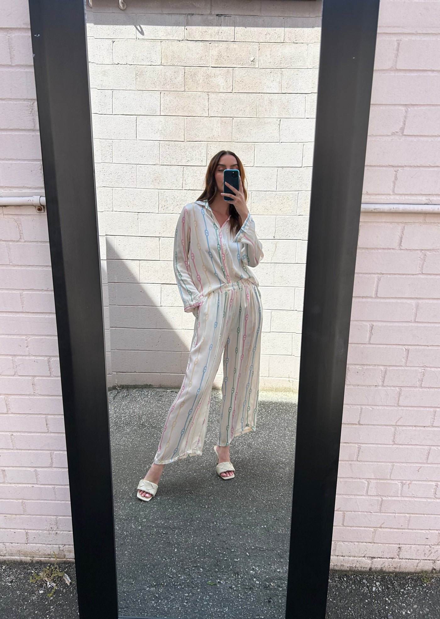 The Pink Door Silky Chain Print Pants -Ivory