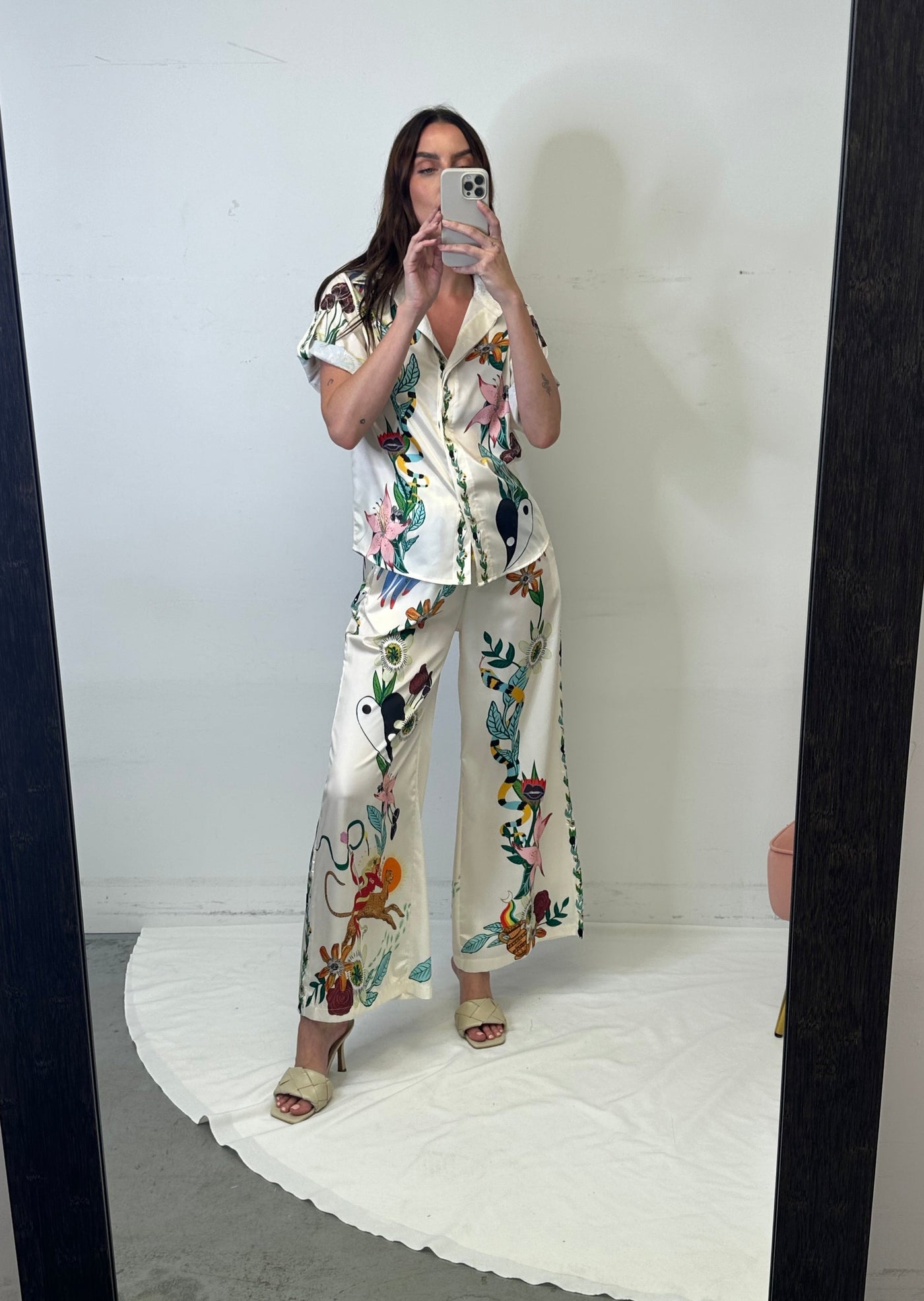 The Pink Door Silky Tropical Print Pant - Ivory