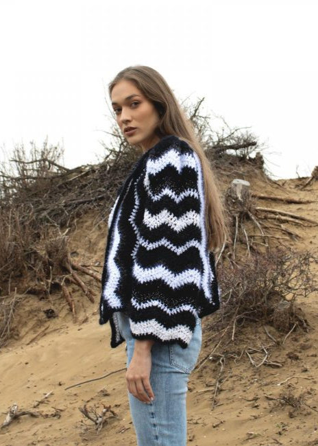 Maridruna Unique Zigzag Short Cardi Black/White