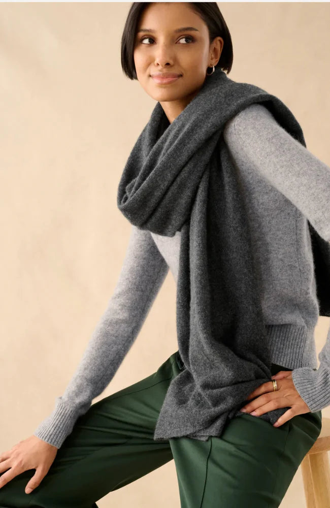 White + Warren 100% Cashmere Travel Wrap - Charcoal Grey